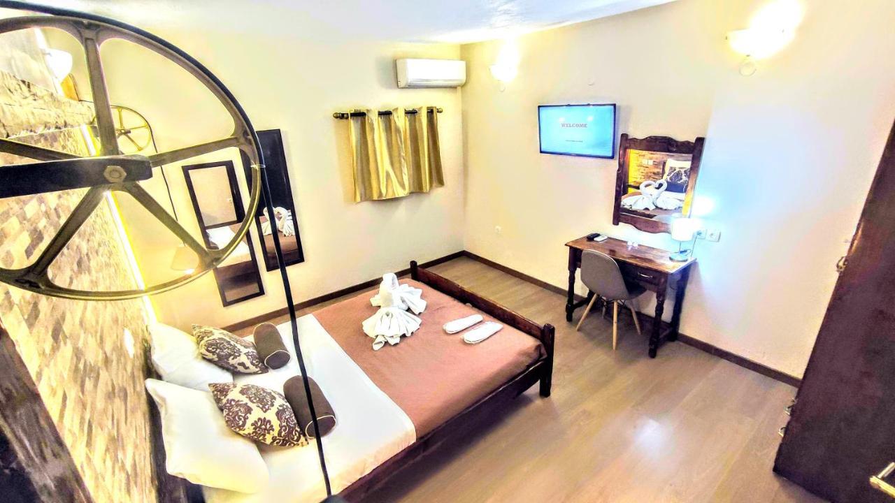 The Elysian At Nicopolis Jacuzzi Apartment Nikopolis Luaran gambar